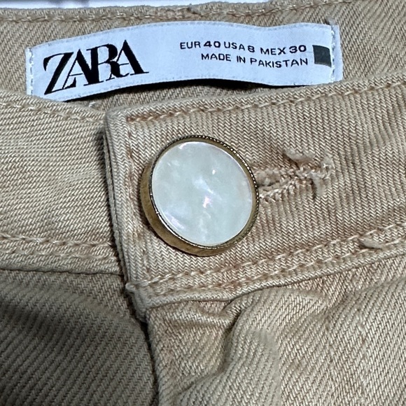 Zara Z1975 Wide Leg High Waist Raw Hem Beige Utilitarian Jeans Size 8 Casual - Picture 4 of 7